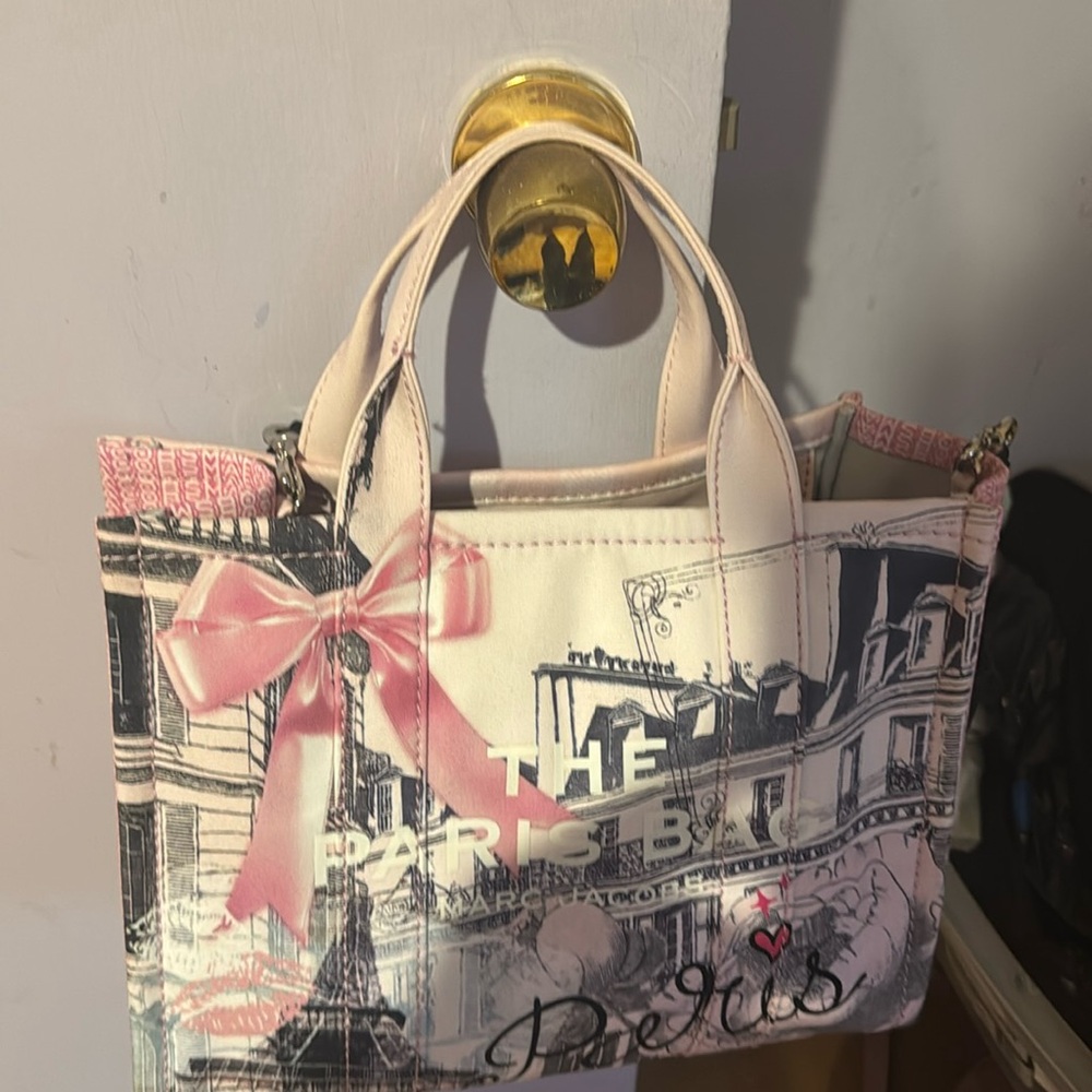 Marc Jacobs the Paris tote bag. sOLD out everywhere!